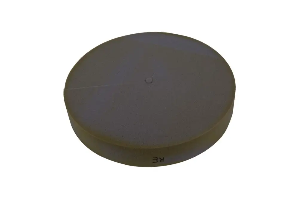 Runder Verkleidungsdeckel in Beige von Brötje, flach mit einer kleinen Aussparung in der Mitte, auf neutralem Hintergrund.