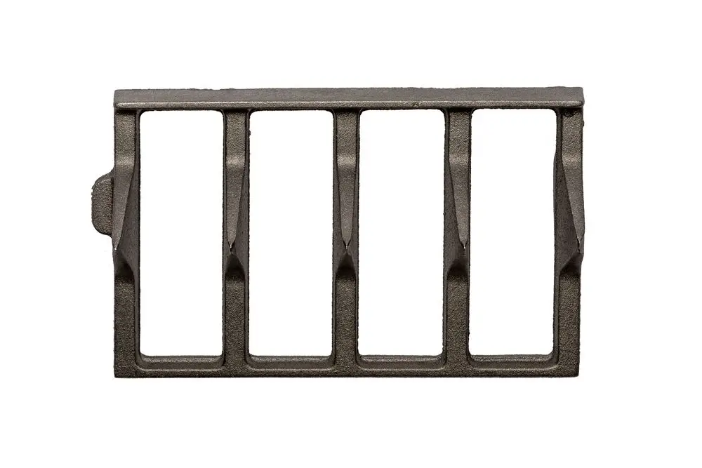 Brötje Konvektionsbeschlag mit vier vertikalen Schlitzen, aus Metall, in einer rechteckigen Form. Geeignet für Heizsysteme.