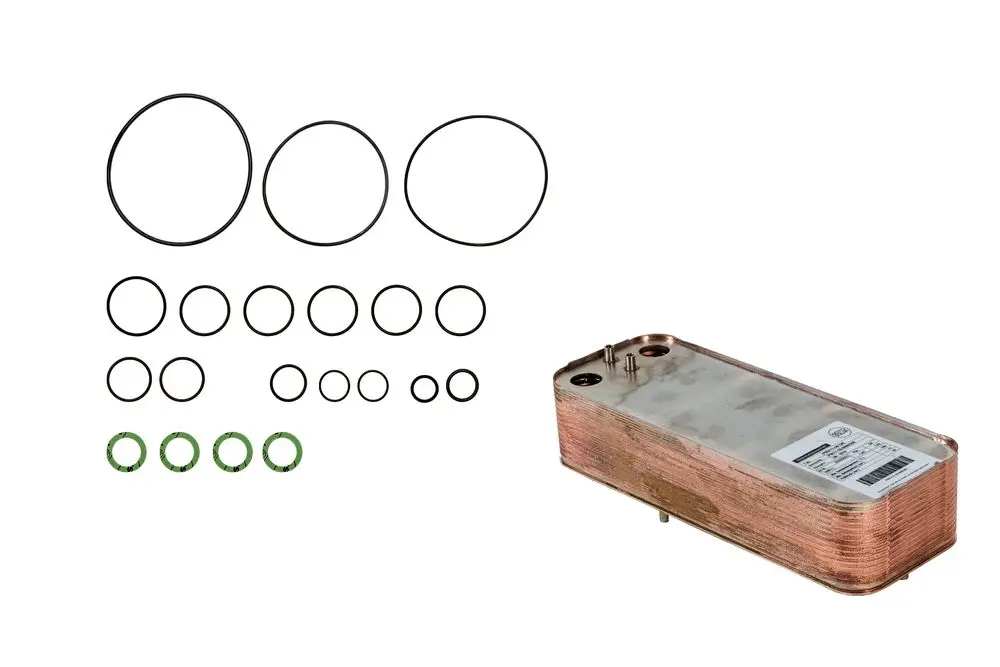 Brötje Wärmetauscher mit mehreren O-Ringen in verschiedenen Größen. Der Wärmetauscher hat eine gerade Form und eine metallische Oberfläche.