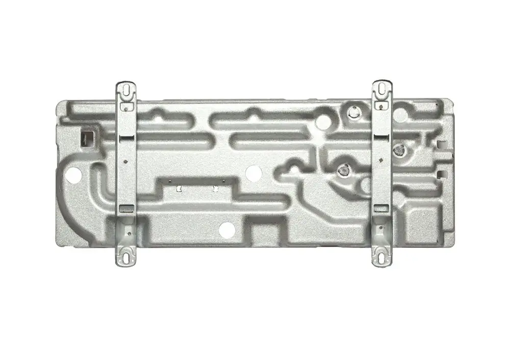 Metallischer Grundrahmen von Brötje, mit mehreren Bohrungen und Durchbrüchen, zeigt ein strukturiertes Design für eine Montageanwendung.