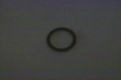 Schwarzer O-Ring auf grauem Untergrund, möglicherweise für Heizungs- oder Sanitäranwendungen der Marke Brötje.