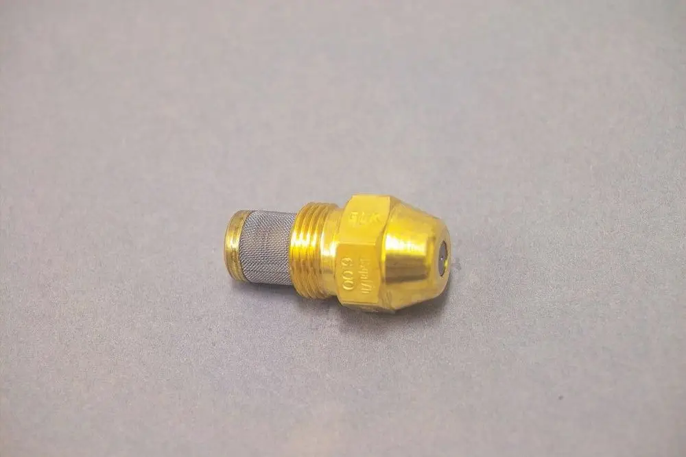 Brass-Düse von Brötje mit einem feinen Netzfilter und konischem Ende. Eignet sich zur Montage in Heizsystemen.