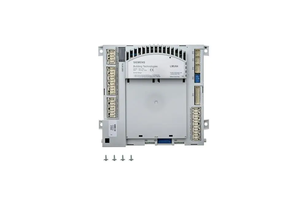 Siemens Zentraleinheit mit mehreren Anschlussklemmen und Kühlrippen zur Wärme- oder Gebäudeautomatisierung, beschriftet und montierbar. Brötje Logo deutlich sichtbar.