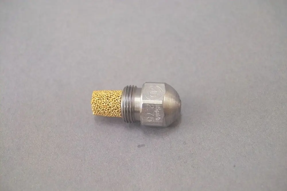 Brötje Düse mit metallischem Gehäuse und porösem Einsatz. Die Düse hat eine zylindrische Form und ist auf der einen Seite zum Anschluss geeignet.
