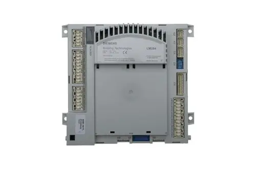 Siebeneckige elektronische Steuerungseinheit von Brötje mit mehreren Anschlussklemmen und Kühlrippen, geeignet für die Automatisierung im Gebäude.
