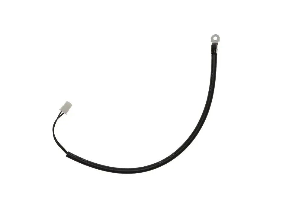 Schwarzes Kabel mit einem Ringterminal und einem Steckeranschluss, möglicherweise für einen Brötje Fühler oder ein ähnliches elektrisches Bauteil.