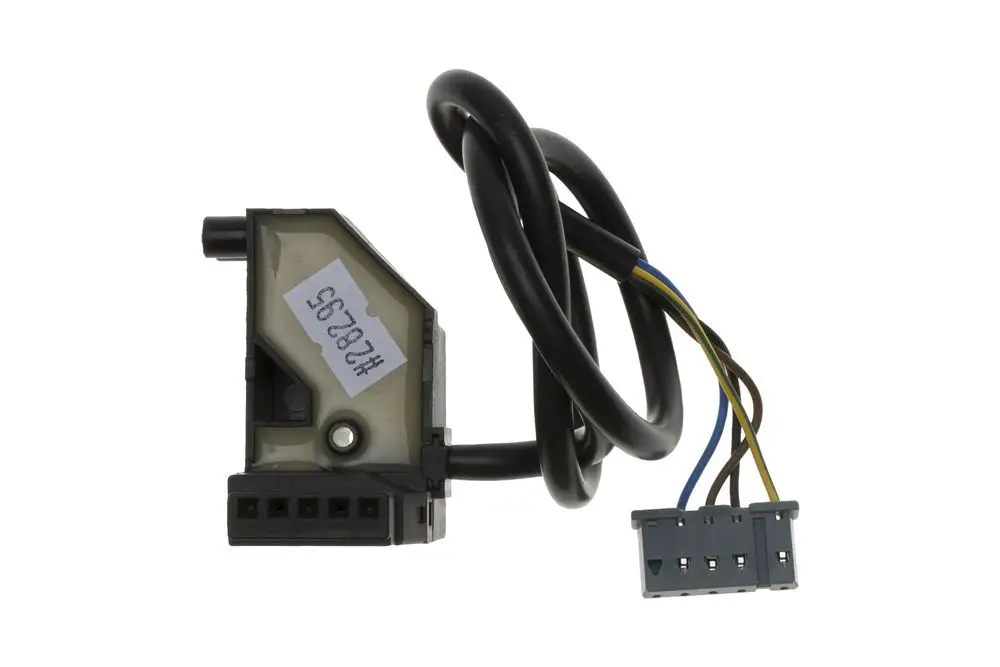 Brötje Zündtrafo mit Kabel und Stecker, ausgestattet mit mehreren elektrischen Anschlüssen, für die Verwendung in Heizsystemen.