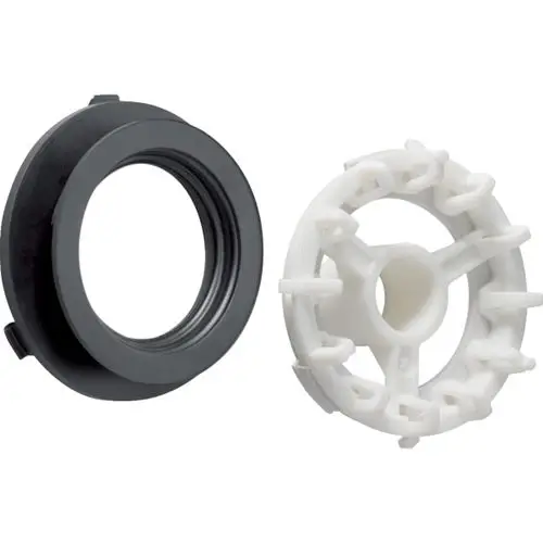 Befestigungsset bestehend aus einem schwarzen Ring und einem weißen Innenmittelteil, geeignet für die Verwendung mit Geberit Überlaufkopf Stopfen.