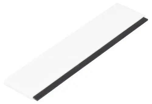 Weißer Glasabzieher von Keuco, rechteckige Form mit glatter Oberfläche und schwarzem Gummi an der unteren Kante zur Anwendung auf Glasflächen.