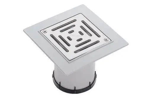 Dallmer Abflussrost mit quadratischer Edelstahl-Oberfläche und Rillenmuster. Unterseite aus PVC zur Installation in Bodenentwässerungssystemen.