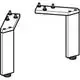 Füße für Möbel von Geberit, in L-Form, mit Montageplatten oben, zur Verbindung mit Oberflächen, verchromte Oberfläche.