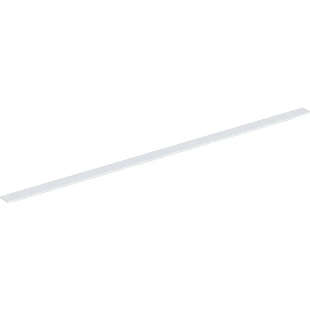 Weißer, flacher Griff von Geberit. Langes, schmales Design, geeignet für die Wandmontage. Ideal für Schrank- oder Türöffnung.