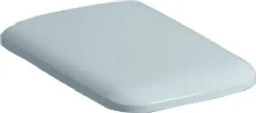 Geberit WC-Sitz in rechteckiger Form, flache Oberfläche mit abgerundeten Ecken, in hellem Farbton, mit Metall-Scharniere für die Befestigung von oben.