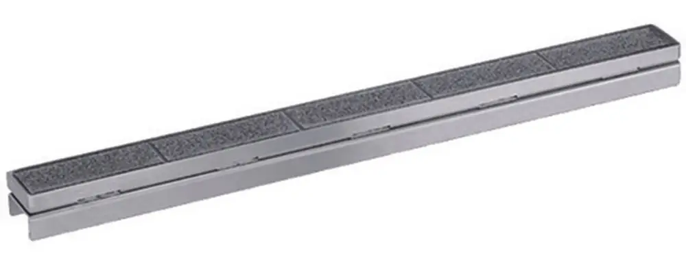 Dallmer Abdeckung aus Metall mit strukturierter Oberfläche, längliche Form, geeignet zur Verwendung in modernen Entwässerungssystemen.