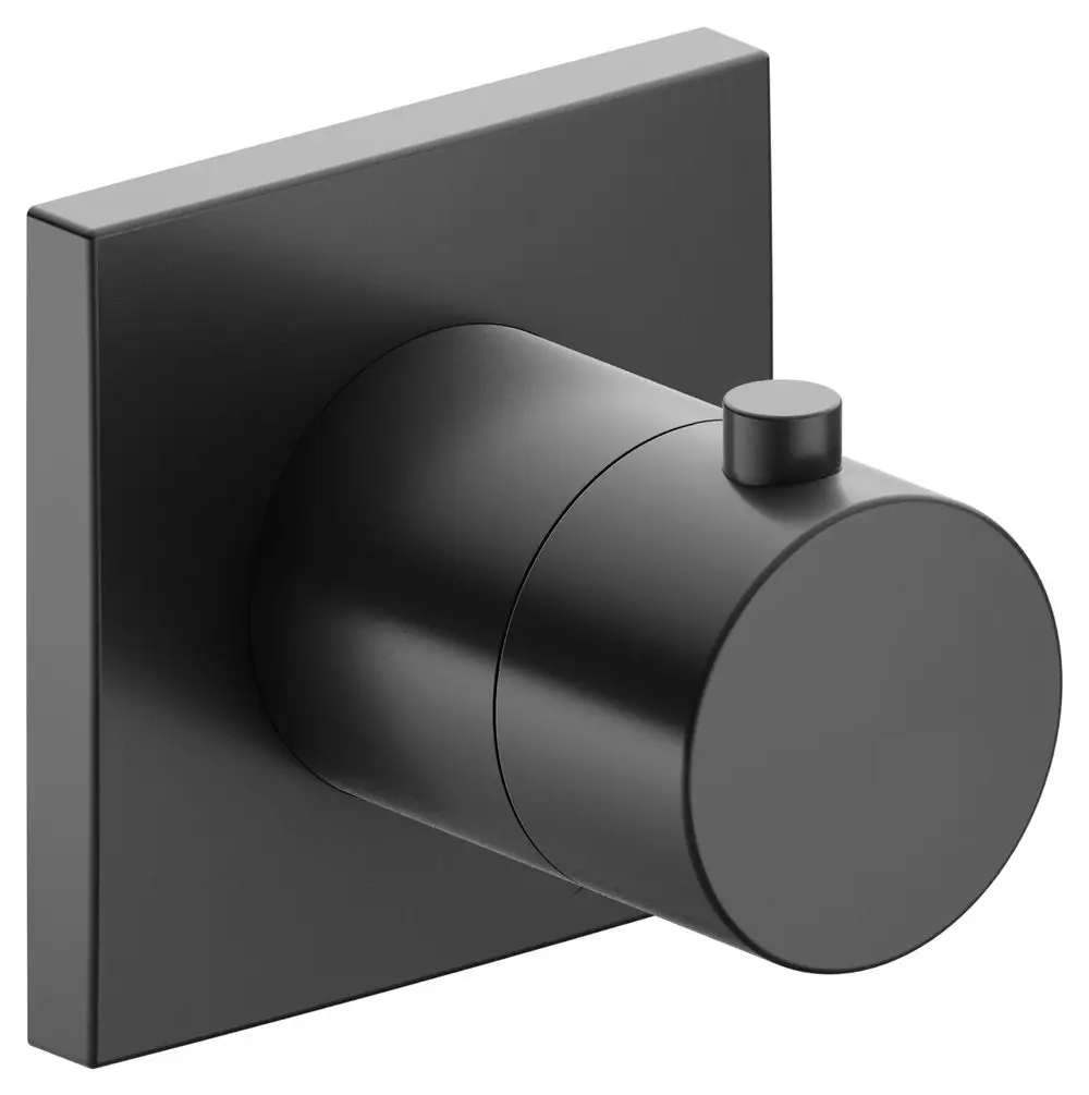 Schwarze Wandarmatur von Keuco mit runder Steuerung und quadratischer Abdeckung, geeignet für die Installation in modernen Badezimmern.