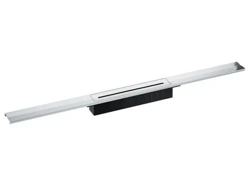 Dallmer Duschrinne aus Metall mit schmalem, geradem Design. Die Abdeckung hat eine lange, schmale Öffnung zur Wasserableitung und ist für den Einbau in Duschen geeignet.