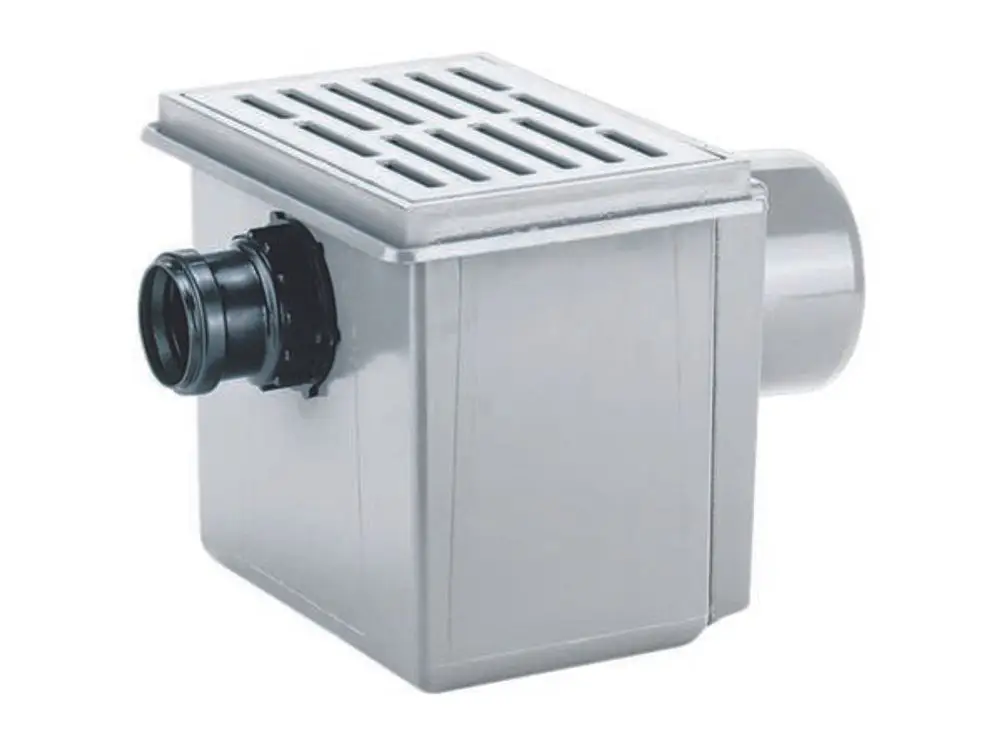 Runder Ablauf mit Gitterrost und seitlichem Anschluss. Das Produkt ist aus Metall und scheint für den Einsatz im Bereich Wasserabfluss konzipiert zu sein, erkennbar als Dallmer Produkt.