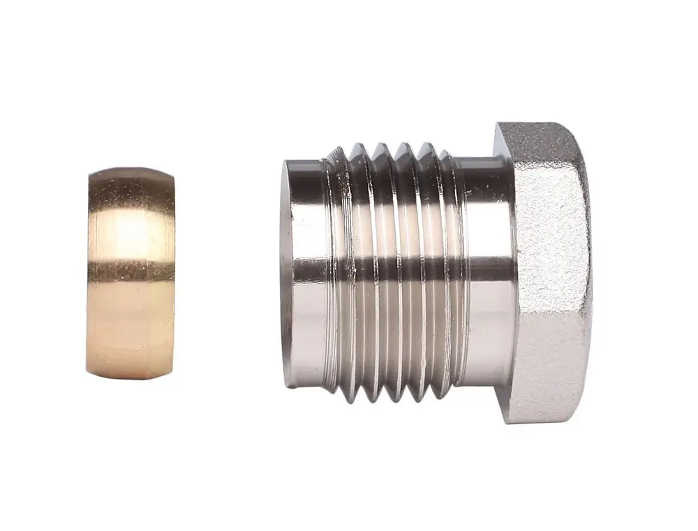 Klemmverbinder aus Metall mit Außengewinde und konvexer Form, geeignet für Stahl- und Kupferrohre. Markierung von Danfoss erkennbar.