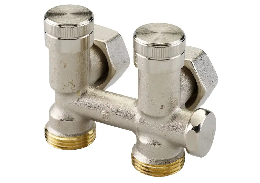 Danfoss Universalverschraubung aus Metall, mit zwei Ausgängen und zwei drehbaren Köpfen, zur Verbindung von Heizkörpern mit G 3/4-Anschluss.