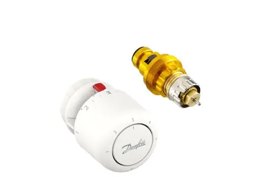 Thermostatkopf von Danfoss in Weiß mit Einstellskala und Ventileinsatz in Gold und Silber, geeignet für Heizungsanwendungen.
