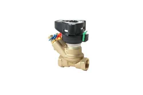 Danfoss Regel- und Messventil aus Messing mit einem schwarzen Oberteil und mehreren Anschlüssen für die Heizungsregulation.