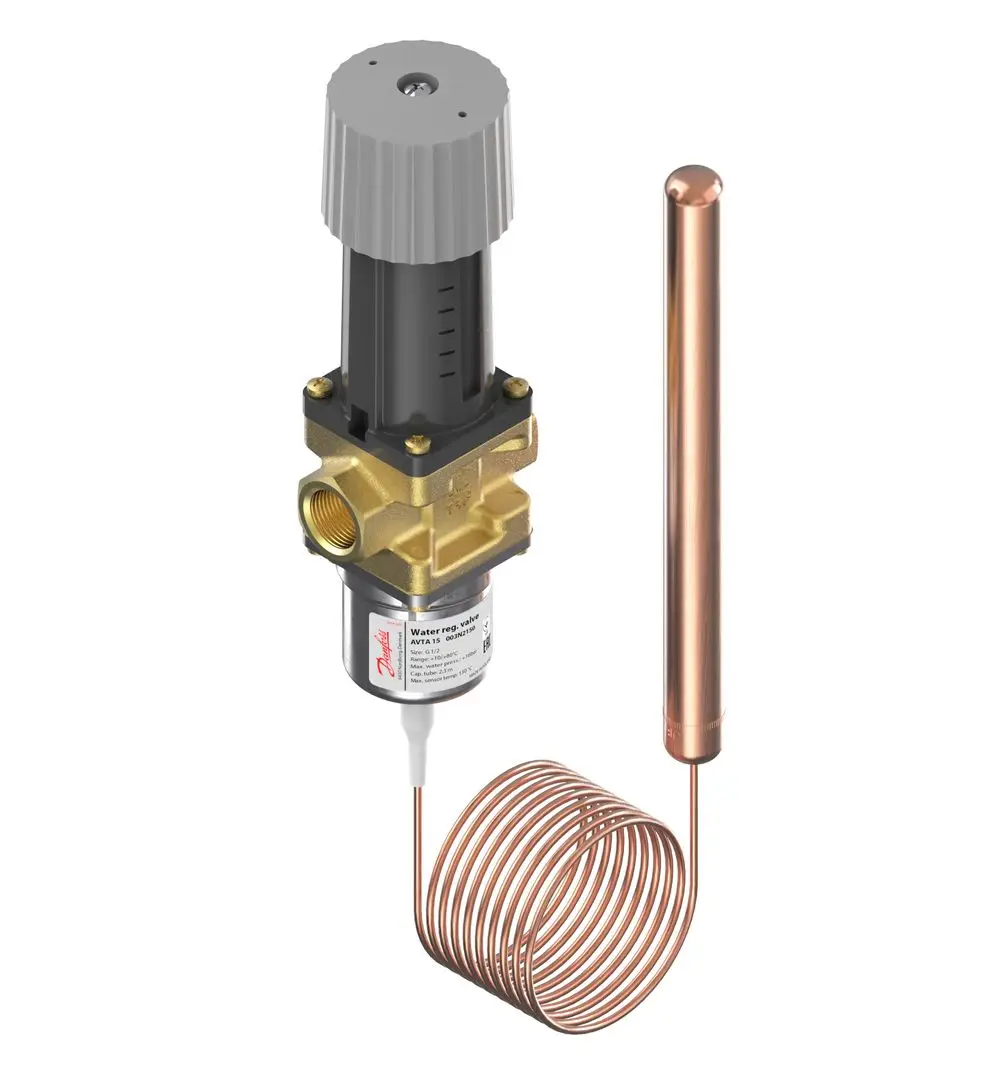 Danfoss Temperaturregler mit einem Zylinder, Regelknopf oben und einem Kupferrohr, das zur Temperaturmessung dient. Gerät für die Regelung von Wassertemperaturen.