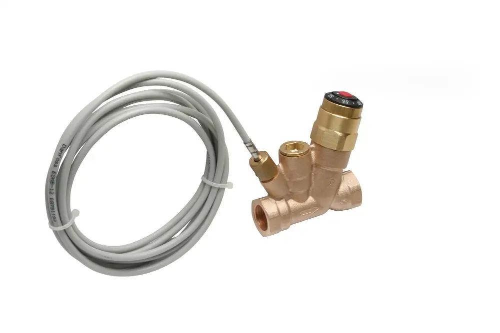Temperaturfühler von Danfoss mit einem Anschlussstück und Kabel. Das Gerät dient zur Temperaturerfassung in Heizungsanwendungen.