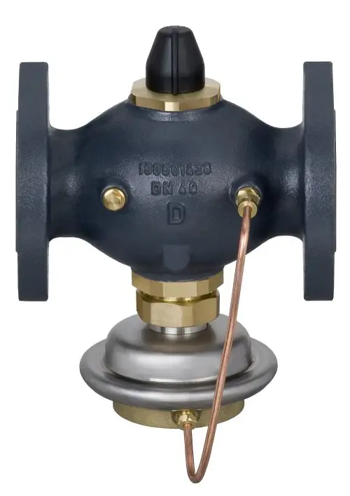 Danfoss Volumenstromregler mit zwei Flanschen und einem Einstellknopf, ausgestattet mit einer Kupferleitung, zur Regelung des Durchflusses in Heizsystemen.