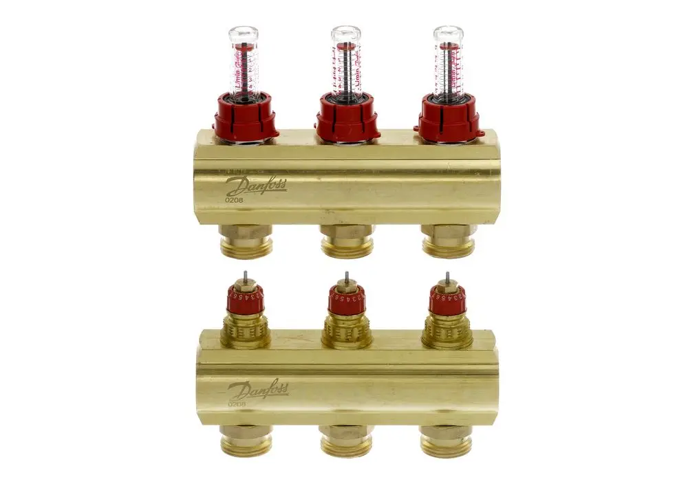Brass manifold with three flow gauges, featuring red adjustment knobs. Marked with "Danfoss," designed for heating system distribution.