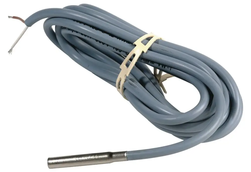 Danfoss Univeralistauchfühler mit grauem Kabel und metallener Spitze. Zwei freiliegende Drähte zur elektrischen Verbindung sind sichtbar.