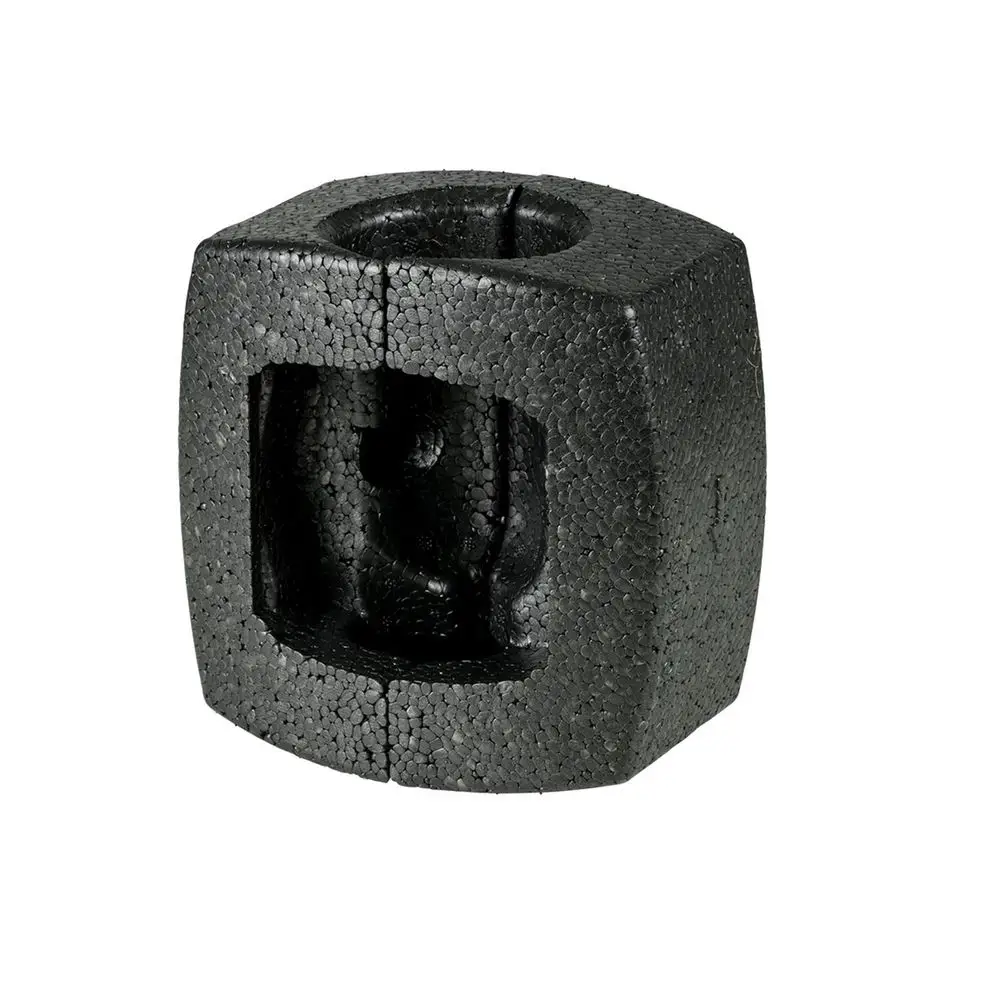 Schwarzer Dämmblock aus Styropor mit quadratischer Form und Öffnung, geeignet für Grundfos Umwälzpumpen.
