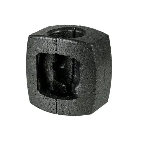 Schwarzer Dämmblock aus Styropor mit quadratischer Form und Öffnung, geeignet für Grundfos Umwälzpumpen.