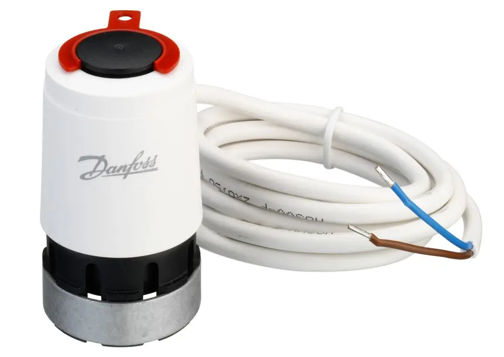 Weißer Stellantrieb von Danfoss mit einem Kabel und zwei Anschlussdrähten, der für die Regelung in Heizungsanlagen genutzt wird.