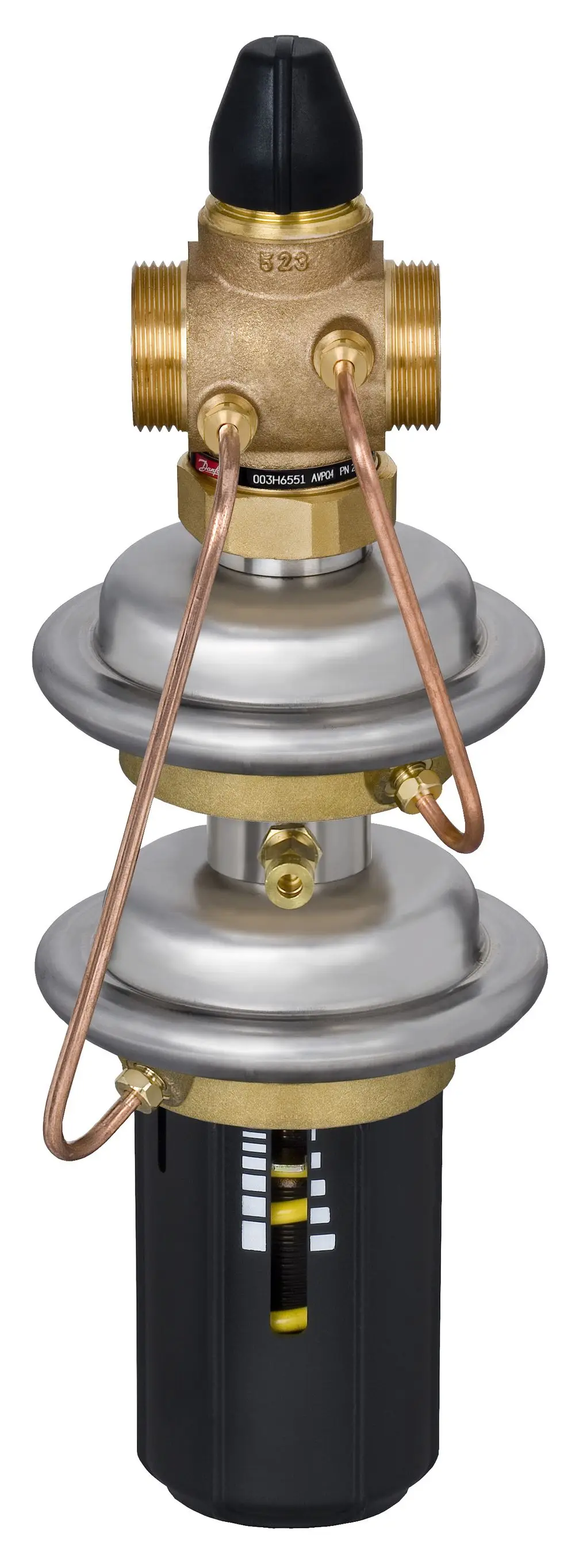 Danfoss-Druckregler mit zwei Rohranschlüssen, einem verstellbaren Kopf und Sichtfenster zur Anzeige des Drucks. Gehäuse aus Messing und Edelstahlkomponenten.