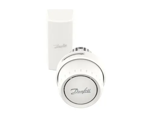 Weißer Danfoss-Thermostatkopf mit einstellbarem Regelmechanismus, der auf einer Wand montiert ist, daneben befindet sich ein weißer Sender.