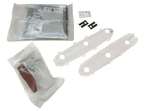 Zubehörset von Grundfos für Unterwasserpumpen, bestehend aus Kabelverbindern und weiteren Komponenten in durchsichtigen Verpackungen.