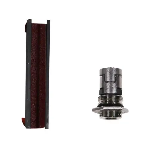 Ersatzteil von Grundfos bestehend aus einem Gleitringdichtungsset und einem weiteren Bauteil, vermutlich für Pumpenanwendungen.