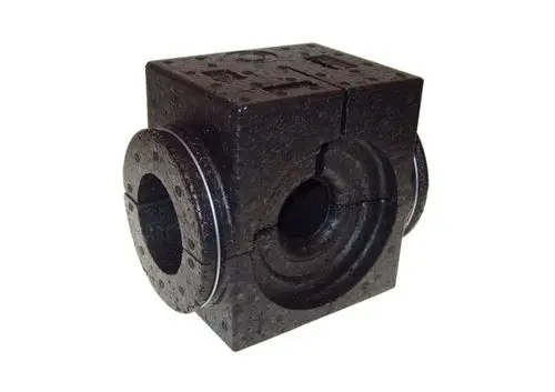 Schwarze EPP-Isolierschale mit zwei Durchlässen, hergestellt von Danfoss, geeignet für Anwendungen bis 120 °C.