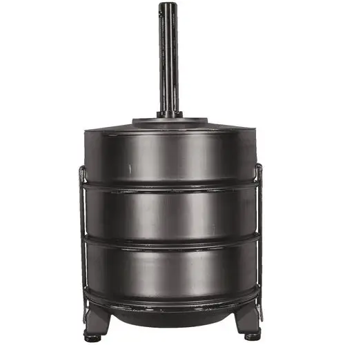 Schwarzes, zylindrisches Gehäuse mit drei Ringen und einem zentralen Rohr, verbunden mit einem Gestell. Grundelement eines Grundfos-Pumpensystems für die Laufumgebung.