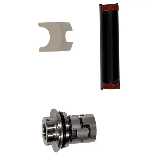 Ersatzteil-Kit von Grundfos, bestehend aus einem Metallring, einem Kunststoffteil und einem Zubehörteil, zur Reparatur von Gleitringdichtungen.