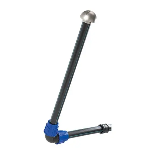 Belüftungssatz mit blauen Anschlussstücken und einem Metallkopf, Teil eines Grundfos-Zubehörs für Fertigschächte, zur Belüftung von Systemen.