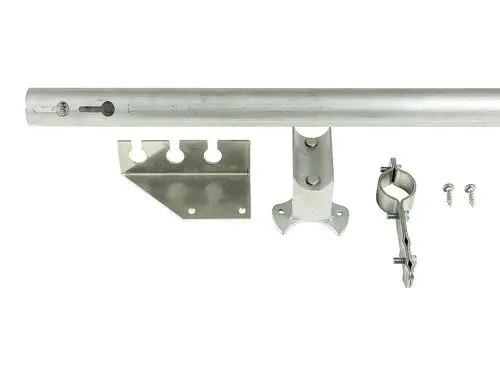 Zubehörteile von Grundfos bestehend aus einer Metallstange, Halterungen und Schrauben, die für die Montage in Fertigschächten verwendet werden.