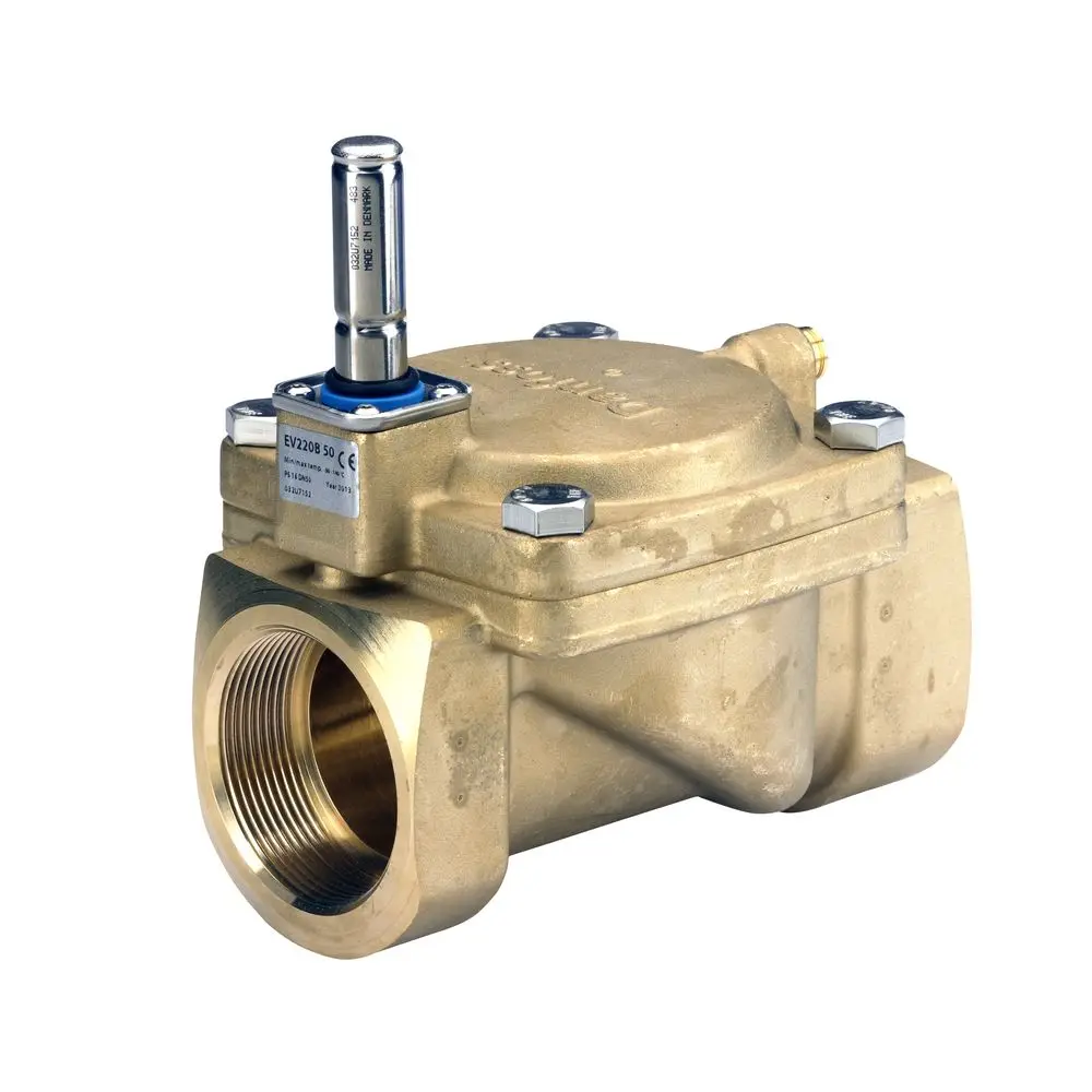 Magnetventilgehäuse von Danfoss, geeignet für den Einsatz in Heizungs- und Kühlsystemen, mit angeschlossenem Steuermechanismus und Gewindeanschluss.