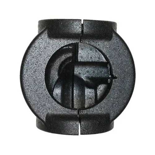 Schwarzes zylindrisches Zubehörteil von Grundfos für Umwälzpumpen, mit einer durchgehenden Spalte und einer Innenform, die wie eine Halterung aussieht.