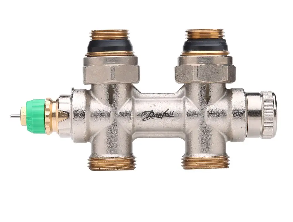 Ventileinsatz von Danfoss mit zwei Anschlüssen, einem grünen Regelventil und einer Schraubkappe, zur Steuerung von Heizkörpern.