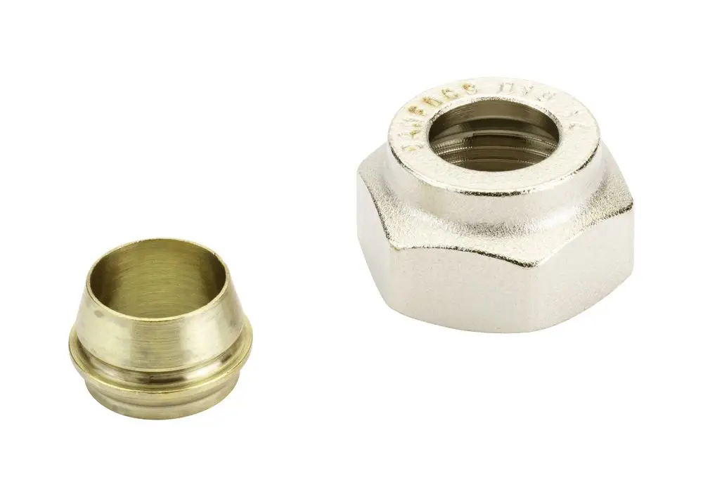 Klemmverbinder von Danfoss mit Innengewinde, geeignet für Kupfer- und Stahlrohre. Im Bild sind zwei verschiedene Verbindungsstücke abgebildet.