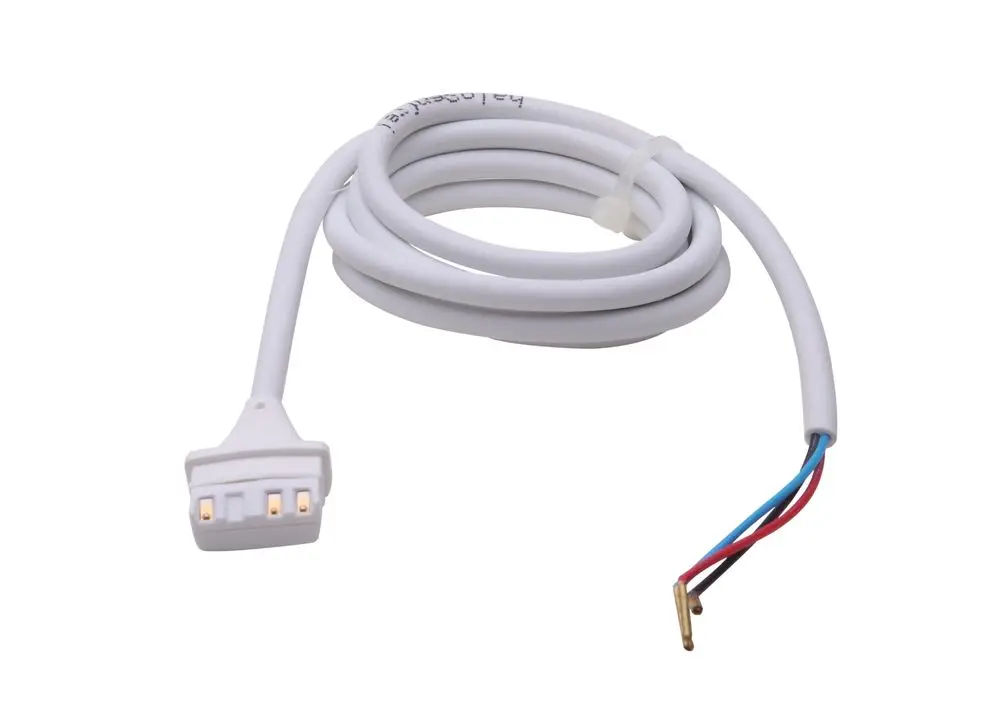 Weißes Anschlusskabel mit einem Stecker und mehreren Adern. Eignet sich für die 0-10-V-Regelung und wird häufig in Verbindung mit Danfoss Produkten verwendet.
