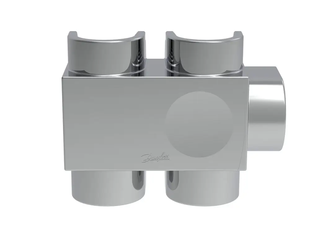 Chromatische Abdeckung mit zwei Befestigungselementen, hergestellt von Danfoss, geeignet für Heizkörperanschlüsse. Kompakte Bauform, funktionales Design.