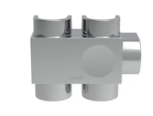 Chromatische Abdeckung mit zwei Befestigungselementen, hergestellt von Danfoss, geeignet für Heizkörperanschlüsse. Kompakte Bauform, funktionales Design.