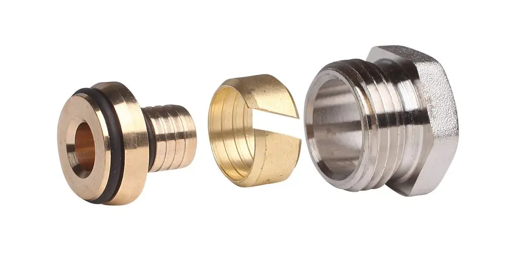 Klemmverbinder aus Messing und Edelstahl, geeignet für Alu-Verbundrohre. Enthält O-Ring zur Abdichtung. Danfoss-Produkt für sichere Rohrverbindungen.